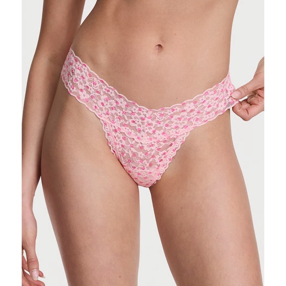🦋✨ NWT VS The Lacie Lace Thong Panty in Purest Pink Dots (Size Large) - Picture 2 of 6